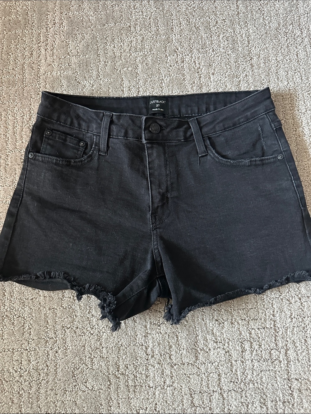 Just Black Women's Black Frayed Hem Denim Shorts